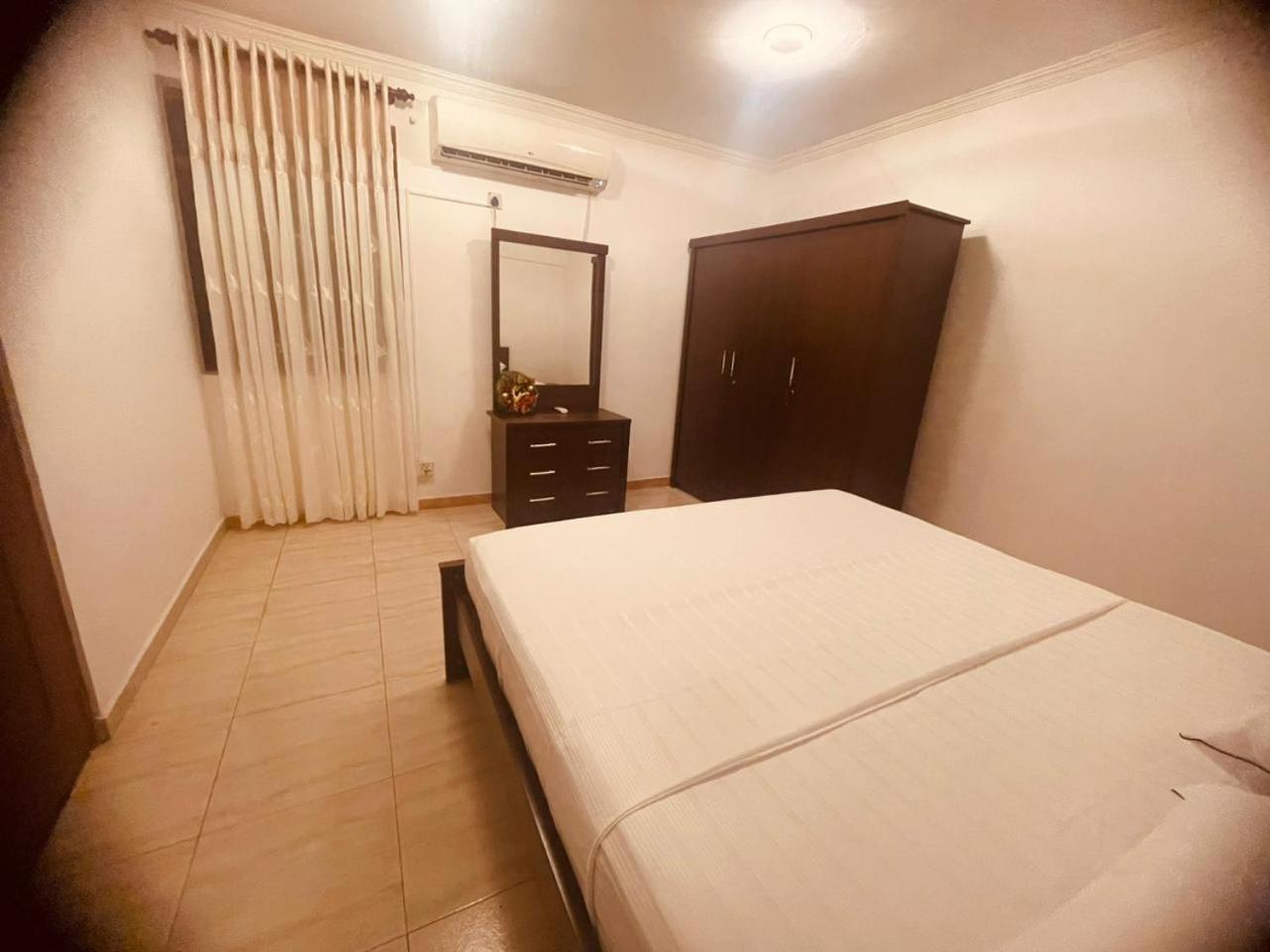 Mila Boutique Airport Hotel Seeduwa Exterior photo