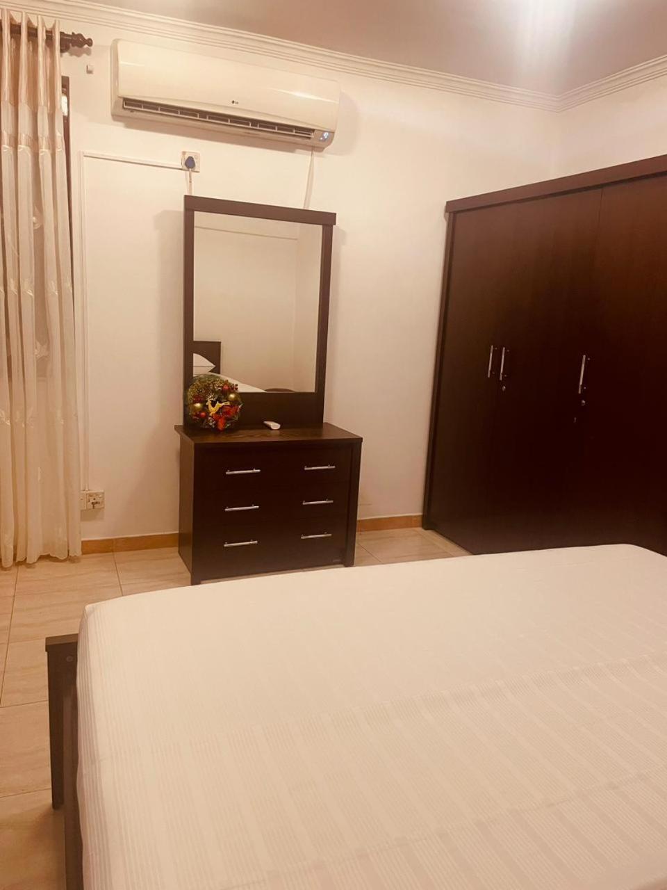 Mila Boutique Airport Hotel Seeduwa Exterior photo